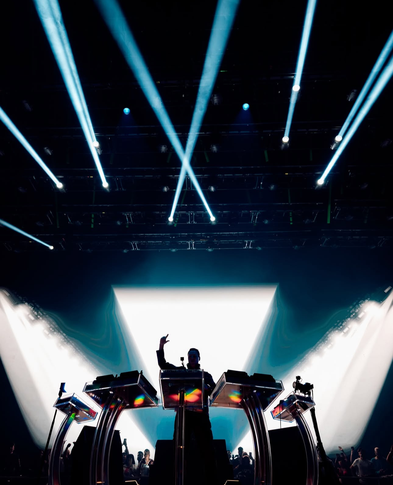 TIËSTO - PRISMATIC TOUR DJ PERFORMANCE WITH LIGHTING