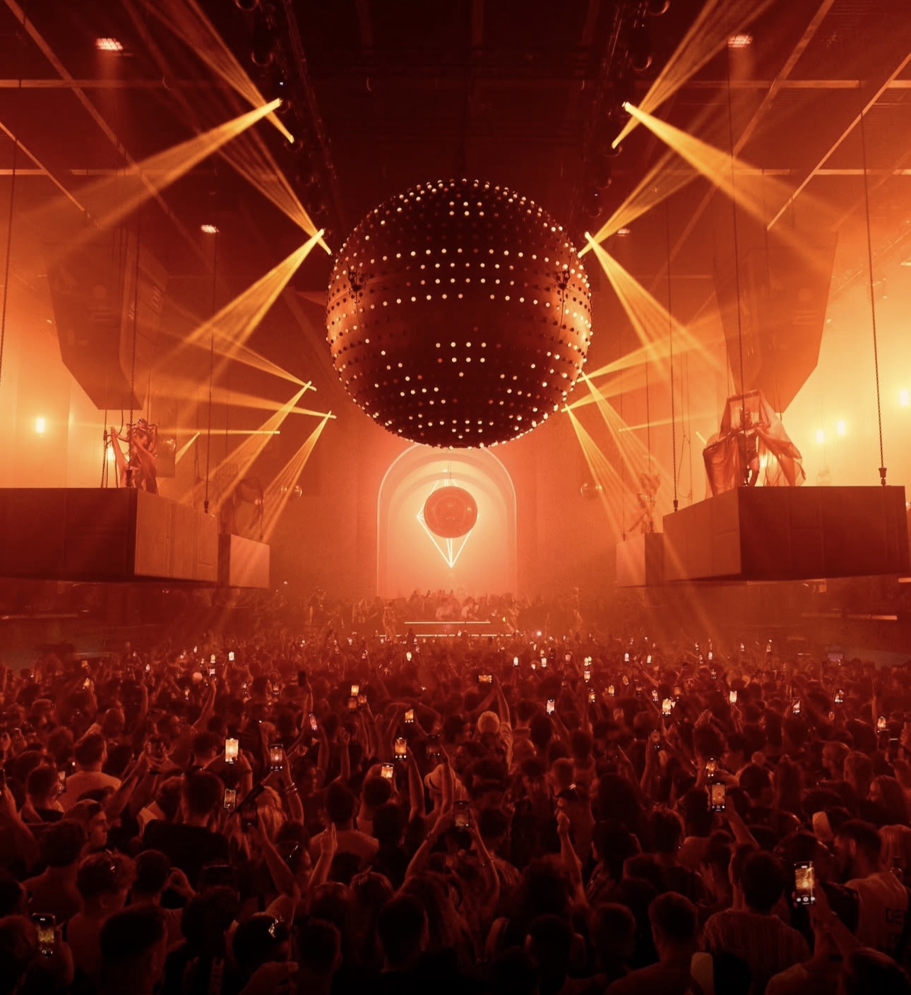 PARADISE - SANDS OF SOLARIS RED ARCHITECTURAL DOME